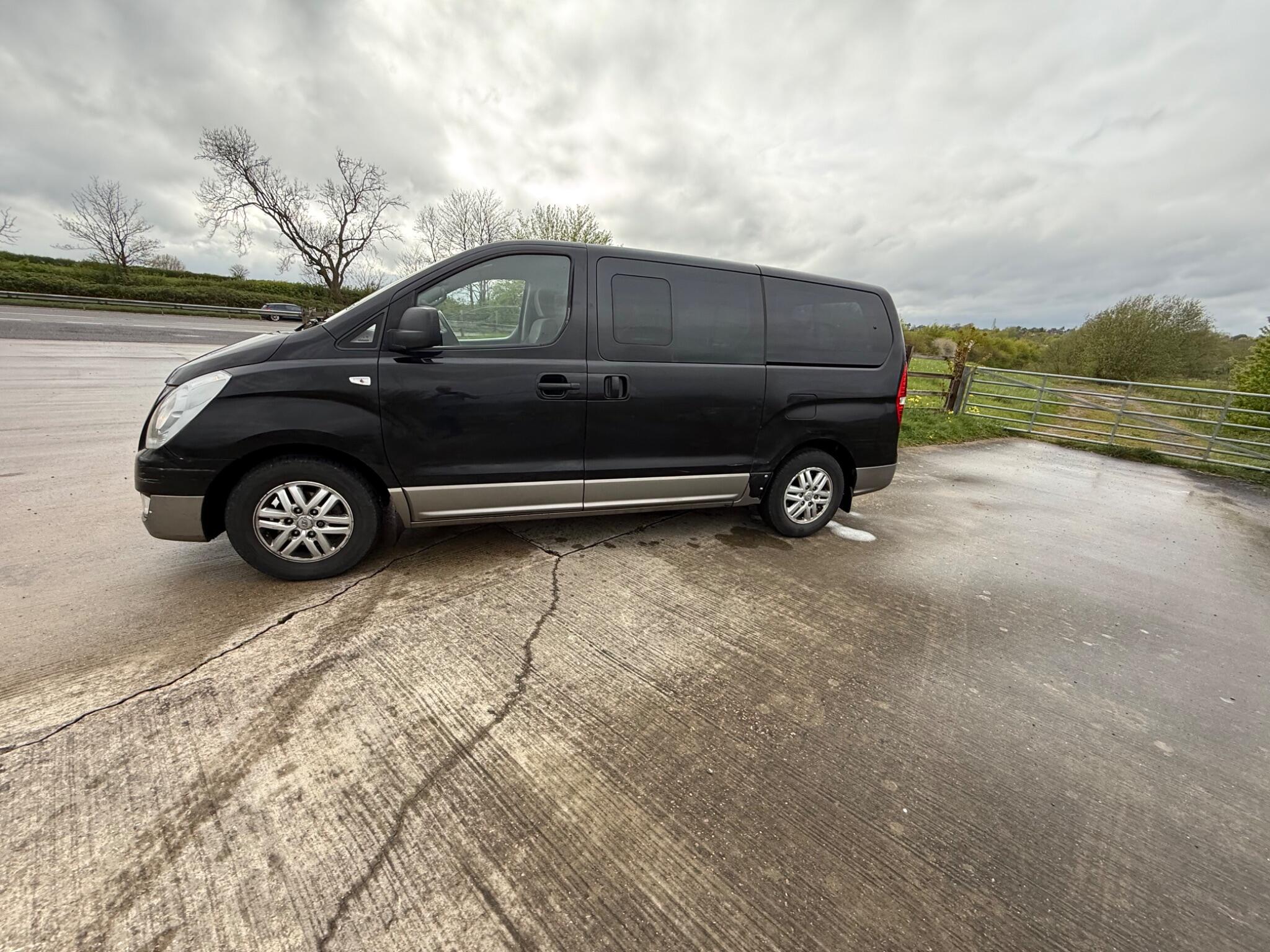 Hyundai i800 2.5 CRDi SE Auto Euro 6 5dr — photo 71 of 100